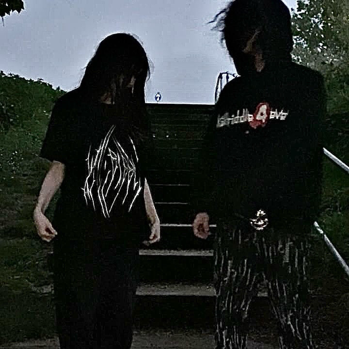RIDDLE LOGO TEE - BLACK