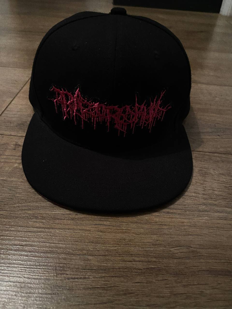 'CUT INTO BITS' CAP 1/1 SAMPLE