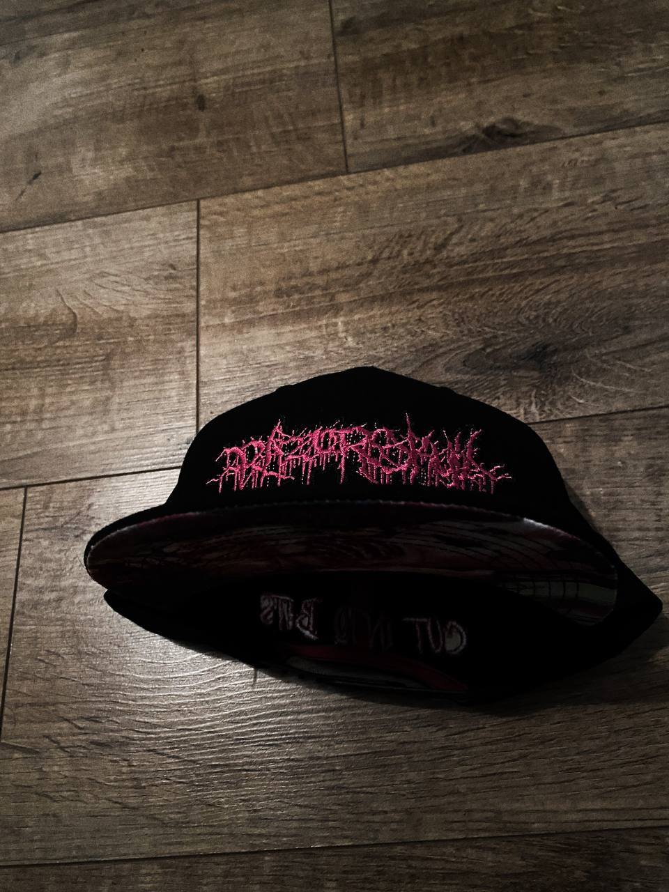 'CUT INTO BITS' CAP 1/1 SAMPLE