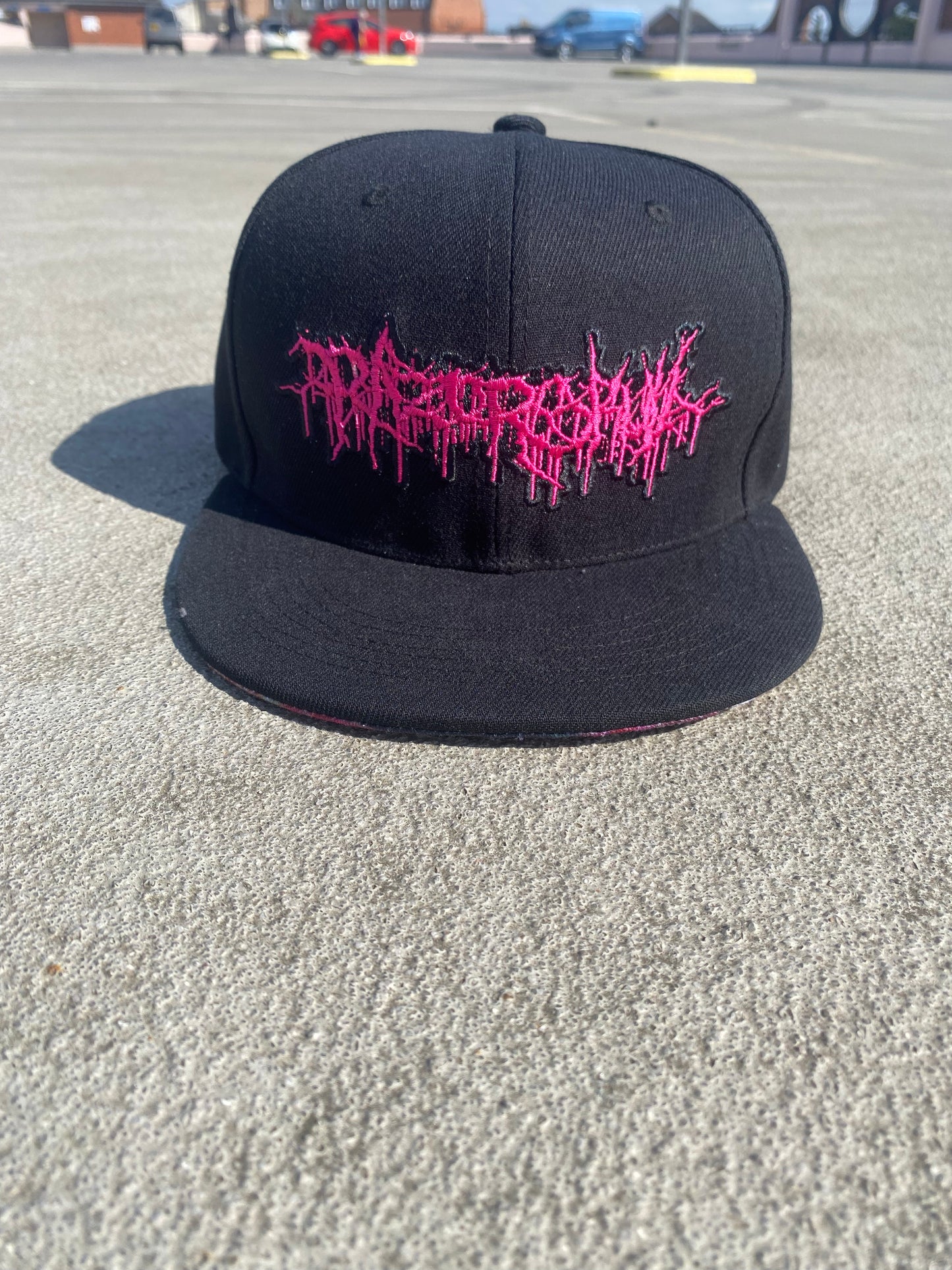 'CUT INTO BITS' CAP 1/1 SAMPLE