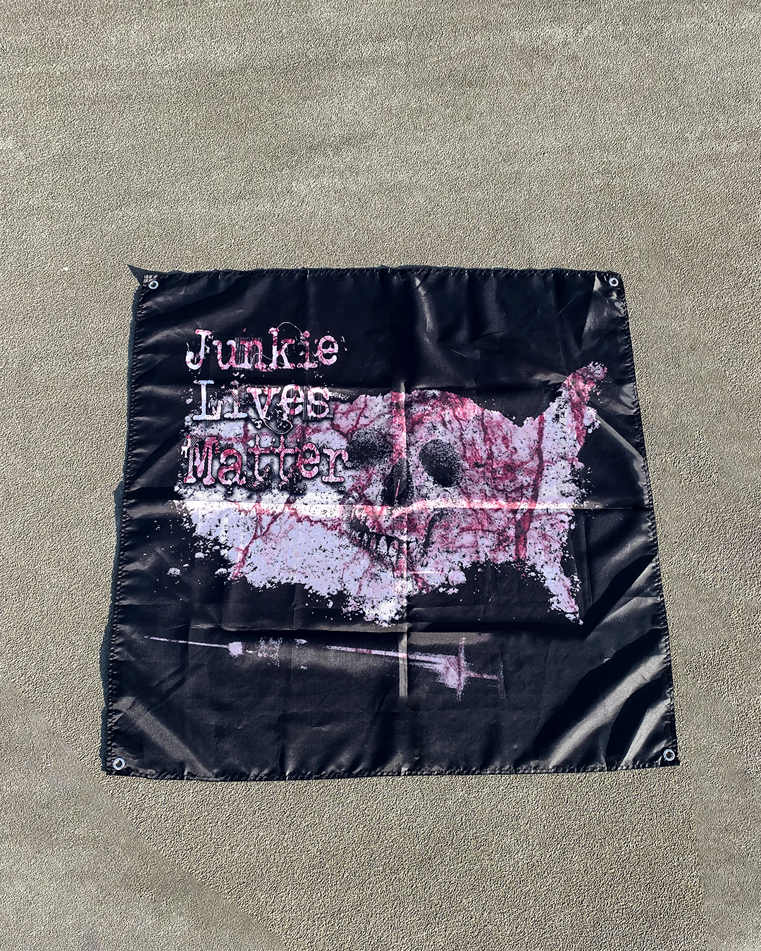 'JUNKIE LIVES MATTER' BLOODY FLAG (PRE-MADE)